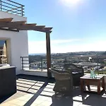 L Amazing Terrasse With Jacuzzi Encosta Da Orada *