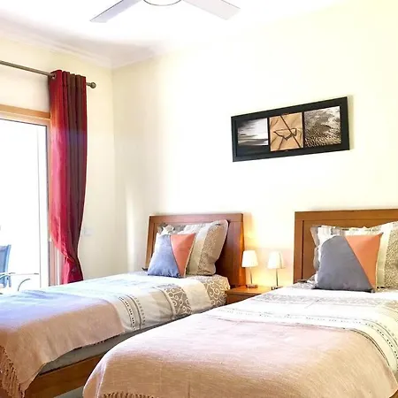 Appartement L Amazing Terrasse With Jacuzzi Encosta Da Orada