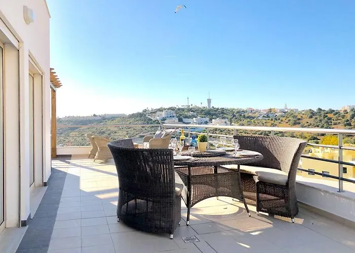 L Amazing Terrasse With Jacuzzi Encosta Da Orada *