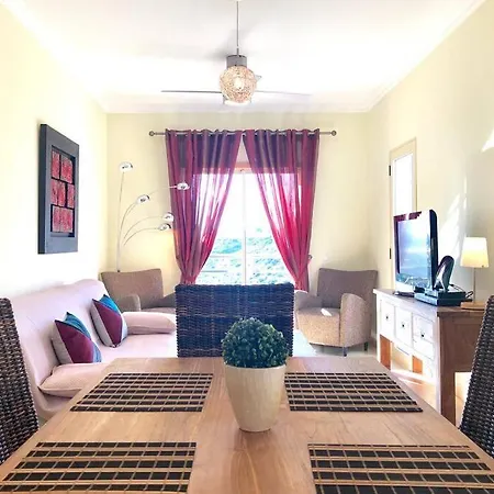 L Amazing Terrasse With Jacuzzi Encosta Da Orada 아파트