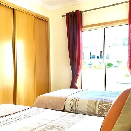 L Amazing Terrasse With Jacuzzi Encosta Da Orada *